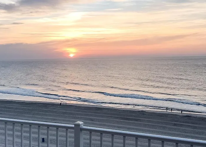 Comfortable And Convenient Oceanside With Shared Pool Free Wifi & Balcony Holiday home Ocean City