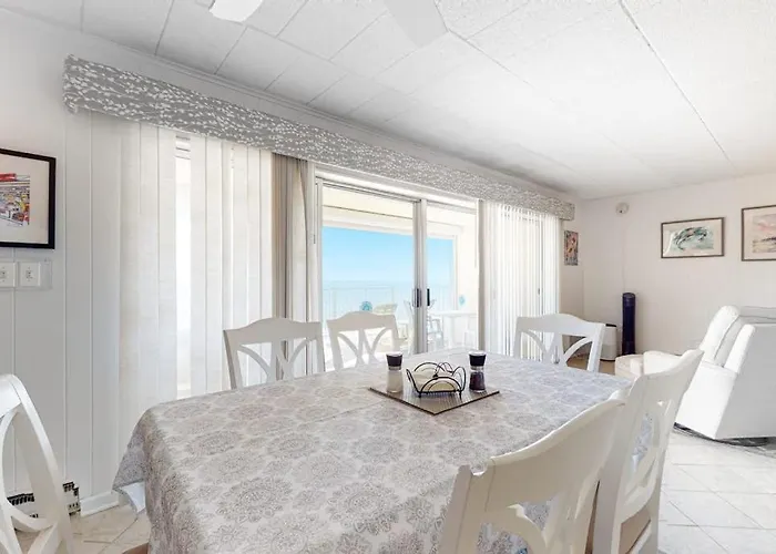 Comfortable And Convenient Oceanside With Shared Pool Free Wifi & Balcony Holiday home Ocean City