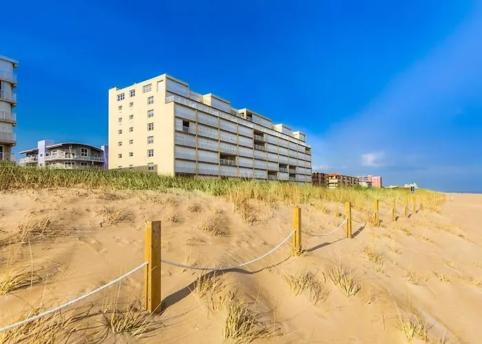 Comfortable And Convenient Oceanside With Shared Pool Free Wifi & Balcony Holiday home *